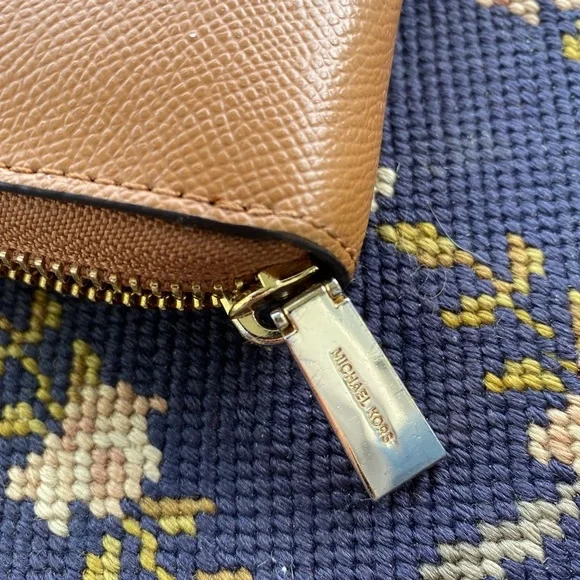 Michael Kors Tan Saffiano Leather Wallet - Picture 4 of 5